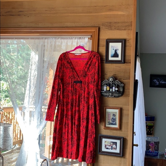 Red and black long sleeve midi dress - Picture 1 of 4